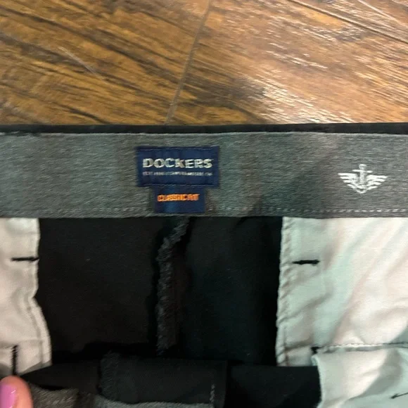 Dockers Work Day Khakis Classic Fit - Picture 2 of 5